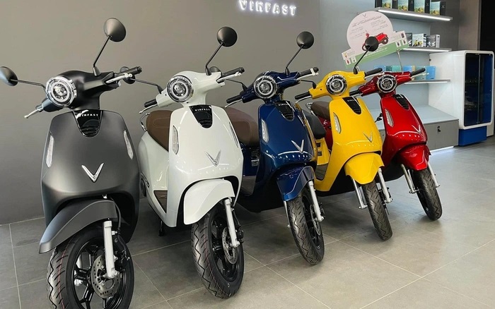 Thị trường xe máy điện ra sao khi VinFast ngừng dịch vụ cho thuê pin từ 2025?