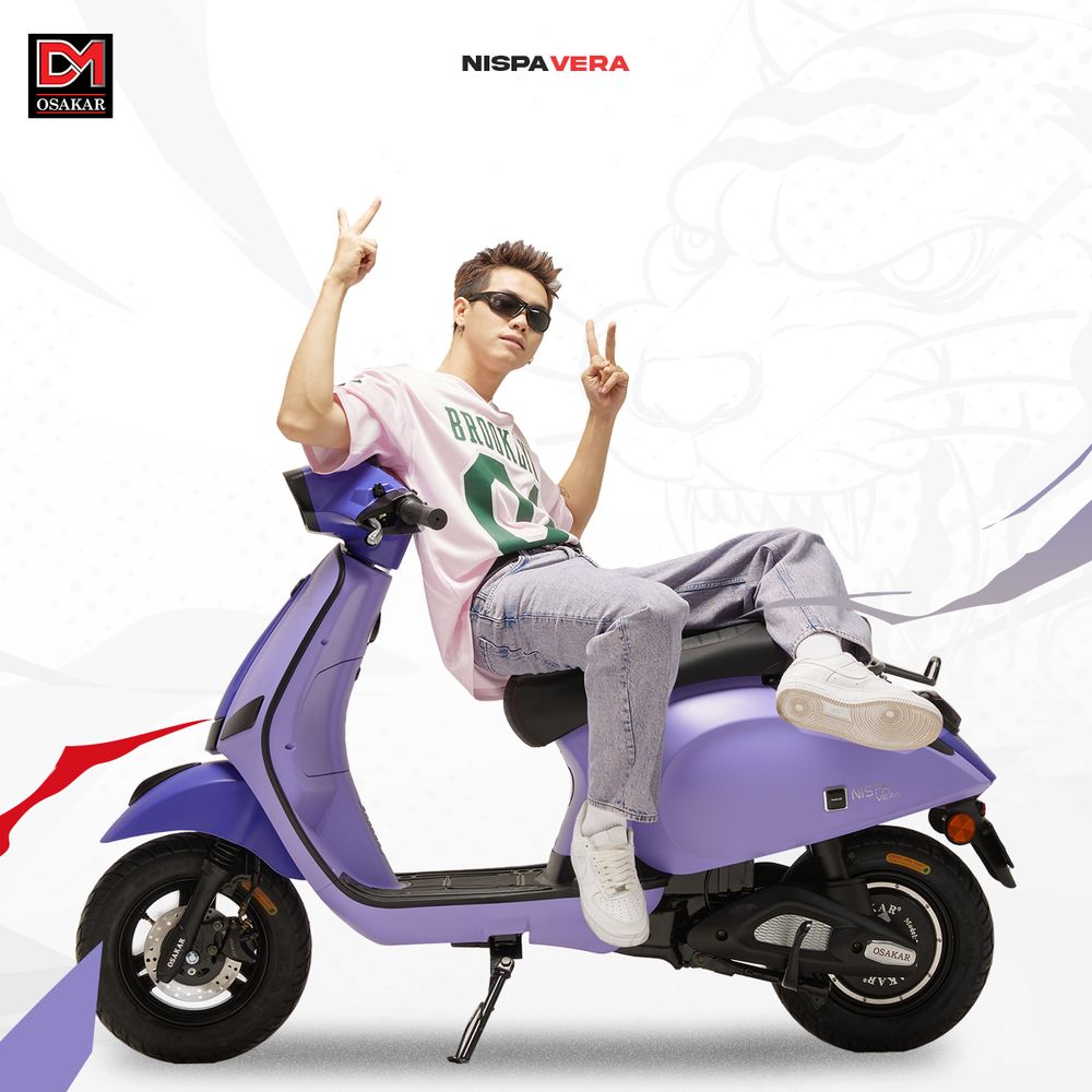 Học lỏm bí quyết sử dụng xe máy điện Osakar Nispa Vera không bị chai pin