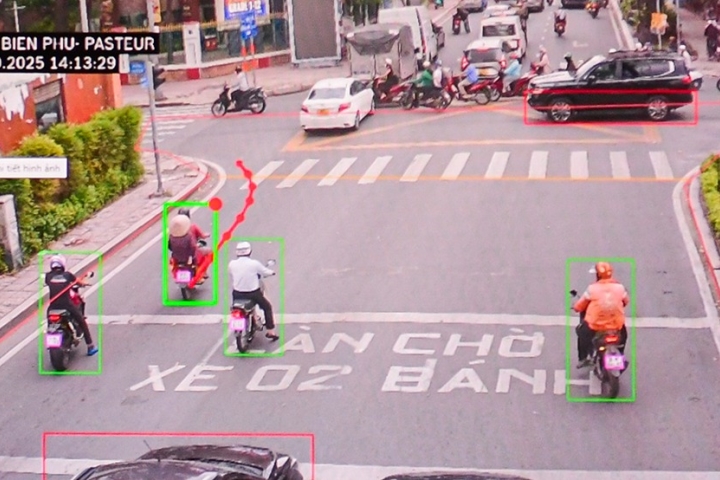 Mắt thần AI càn quét vi phạm giao thông Hà Nội, có thể truy vết phạm vi 75 ngày