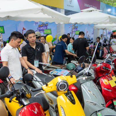 Con số 400.000 xe xăng được thay thế, việc chuyển đổi hết sang xe điện không còn xa nữa